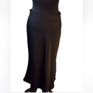 Black slip Skirt size large